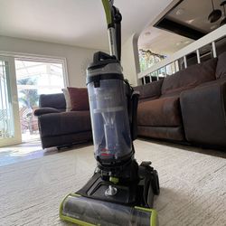 Bissell Cleanview Swivel Vacuum
