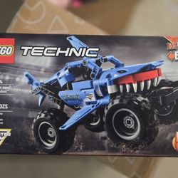 Lego Technic Monster Jam Megalodon 