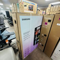 Samsung 98” Crystal UHD 4K Smart TV (DU9000)