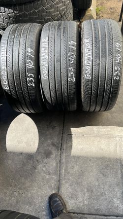 Tires 235 40 19