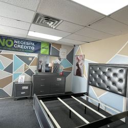 New 4PC Queen Bedroom Suite 