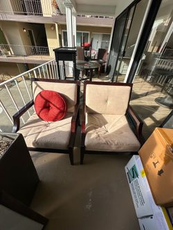 2 patio chairs