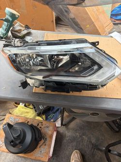 17-20 Nissan Rogue  LED DRL Headlight Lamp Passenger/ Right Side