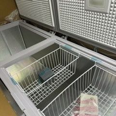 Koolmore 24 cu. ft. Manual Defrost Commercial Chest Freezer in White
