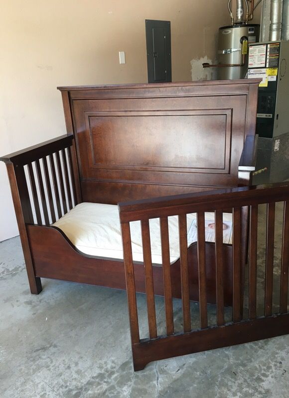 Restoration Hardware Marlowe crib