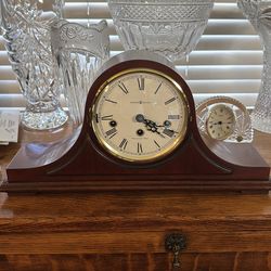 HOWARD MILLER KEY WOUND WESTMINISTER CHIME