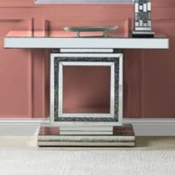 CONSOLE TABLE NEW IN BOX 1875W COMMONWEALT UNIT A FULLERTON CAL 92833