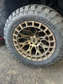 20” XM-359 Wheels & Tires Package – Custom Rims with Performance Tires