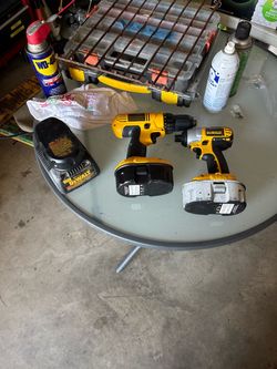 DeWalt Cordless Drill Set with Batteries and Charger