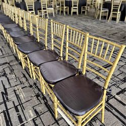 chiavari chairs R,e,n,t