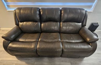 🔥 POWER RECLINING SOFA – $1,000 🔥