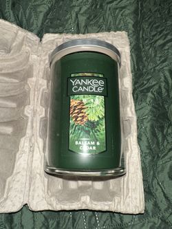 Brand New Large Yankee Candle Balsam & Cedar Fragrance 22 oz (still sealed in box !)