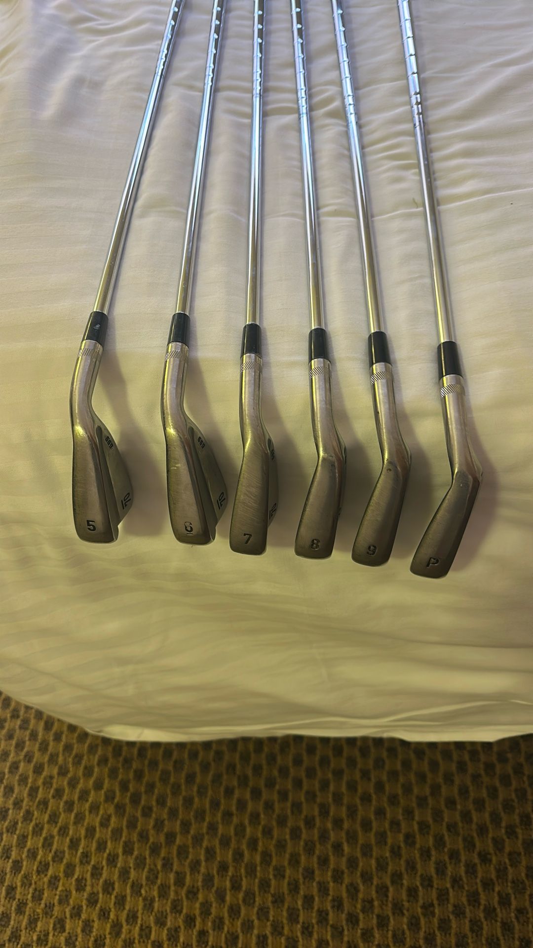Men’s Golf Clubs Sub 70  5i-pw (6) Irons RH Regular Steel Flex