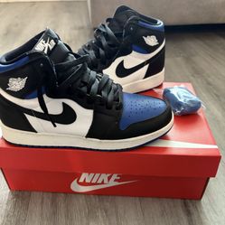 Air Jordan 1 Retro Royal Blue 