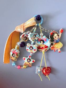 Snow White DYI keychain