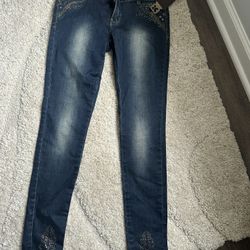 New Jeans Size 2-4
