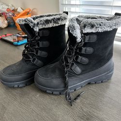 Women’s Winter Snow Boots Size 10
