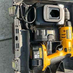 Dewalt VSR Hammerdrill DW996