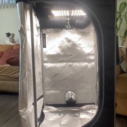 Ac infinity 2x2 Grow Tent Kit