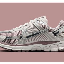 Nike Vomero 5 Violet