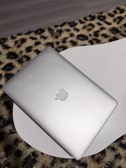 Apple MacBook Air 13.3" 2017 Core i5 1.8ghz 8GB ram 128GB SSD OS Monterey A1466