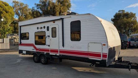 2014 Forest River 25' (30' overall) toy hauler travel trailer command center w fuel station enclosed car hauler mobile shop