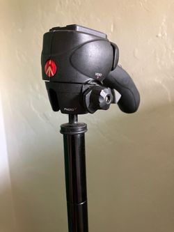 Manfrotto compact tripod- video/photo