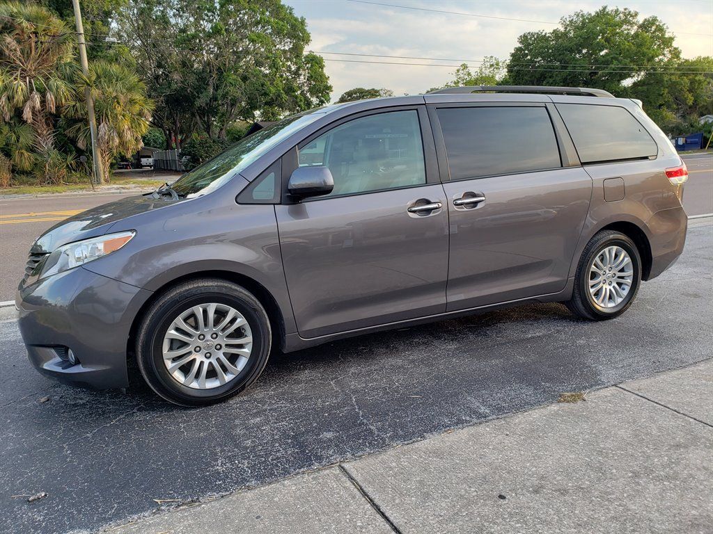 2011 Toyota Sienna