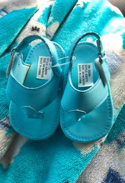 Sandals 3/6 months $1