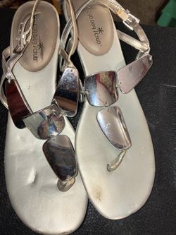 Montego Bay Club silver sandals size 9.5