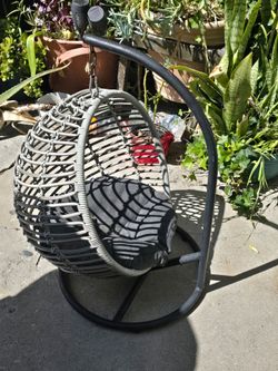 Kingman Pet Swing Hut with Cushion