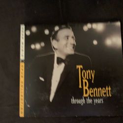 Tony Bennett.  Thru The Years. C D