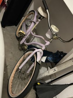 Purple Beach Cruiser Bike - $50 Must Pickup!