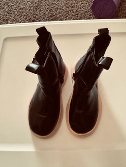 Black Ankle Boots with Side Zipper size 10y