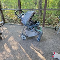 Graco Stroller. Foldable 