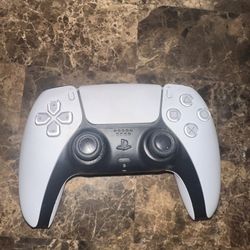PS5 DualSense Controller – Needs Repair