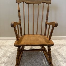 Kids Baby Rocking Chair/Nursery Furniture 