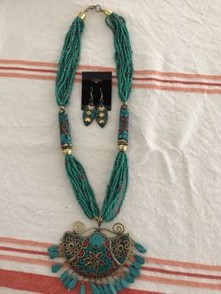 Gorgeous stoned hand crafted necklace set