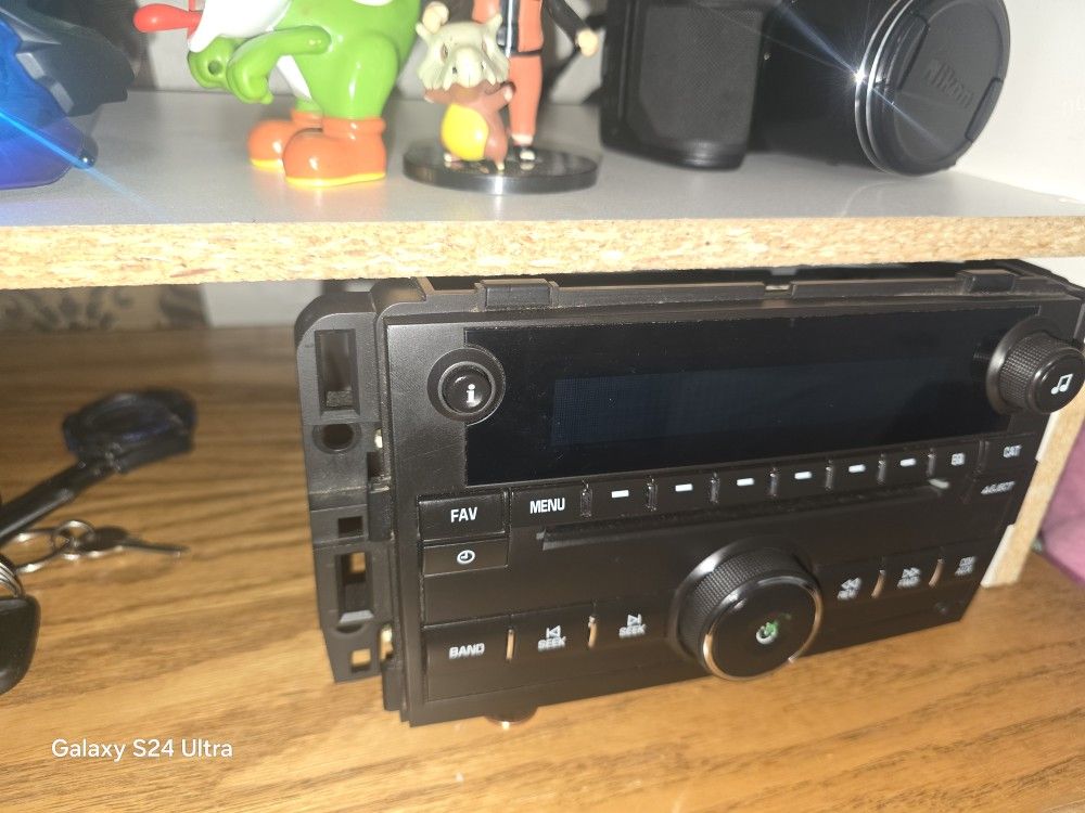 Car Stereo for Chevrolet Avalanche, Silverado, Tahoe, Yukon (Year 2007,2013)