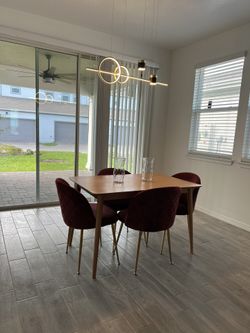 Beautiful Modern Dining Set For 4 Chair 