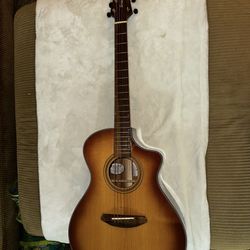 Breedlove Guitar (Signature Concert Copper CE)