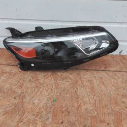 2016-2018 Chevy Malibu Halogen Headlight 