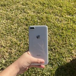 iPhone 8 Plus 256GB Comes With A FREE MONTH of Cricket Service, Unlimited Data and 15GB LTE WiFi Hotspot