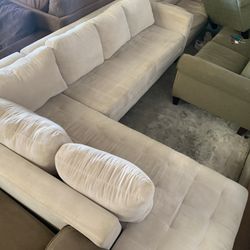 Off White L Shaped Sectional Couch “WE DELIVER”