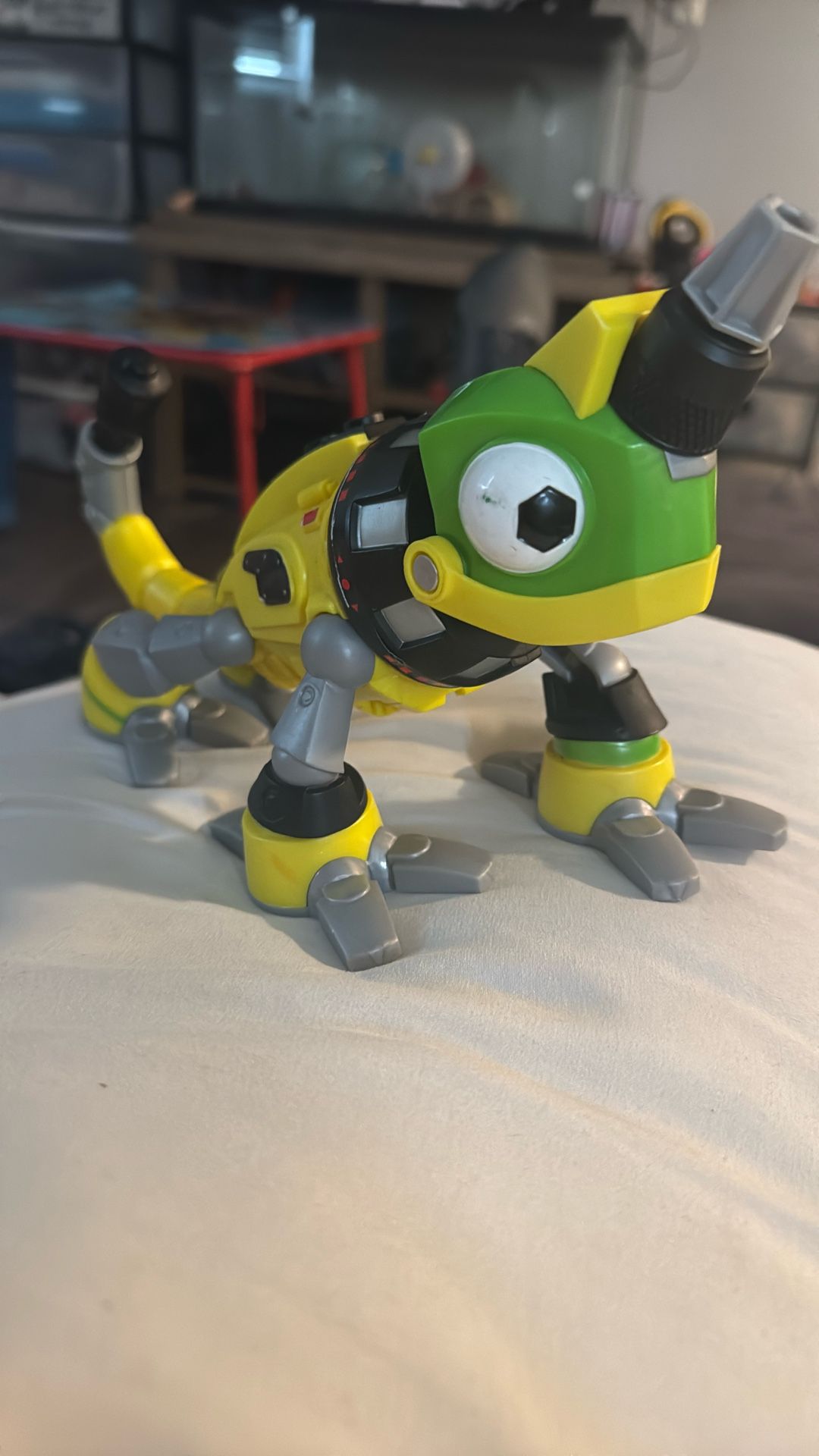 Revvit DinoTrux Taiko Twisting Reptool