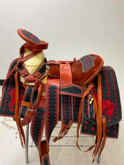 Montura charra bordada