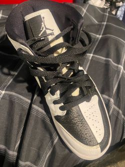Size 7 Jordan 1s