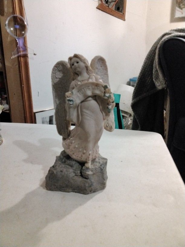 United Design Corp Angel Collection #350 / 10,000 Collectible
