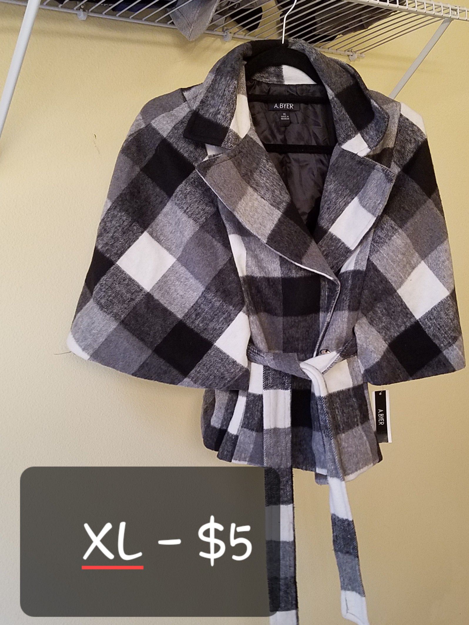 A Buyer Poncho Jacket Size XL