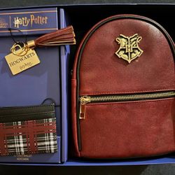 New 3 Piece Harry Potter Hogwarts Mini Backpack Purse Wallet Keychain SET Wizard